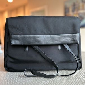 Tumi Black Nylon & Leather 16" Briefcase Laptop Shoulder Bag Business 43008D3.